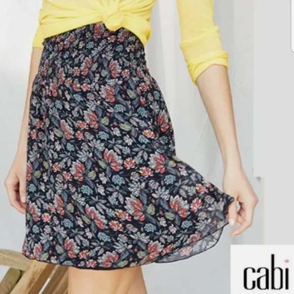 Cabi 5184 Flirt Skirt XS Floral NWOT - Picture 3 of 9